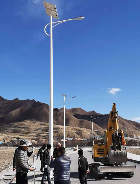 甘南碌曲10米青海太阳能路灯项目