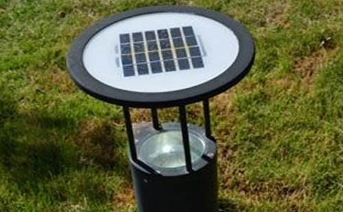 青海别墅庭院氛围营造：草坪灯选型与布光技巧